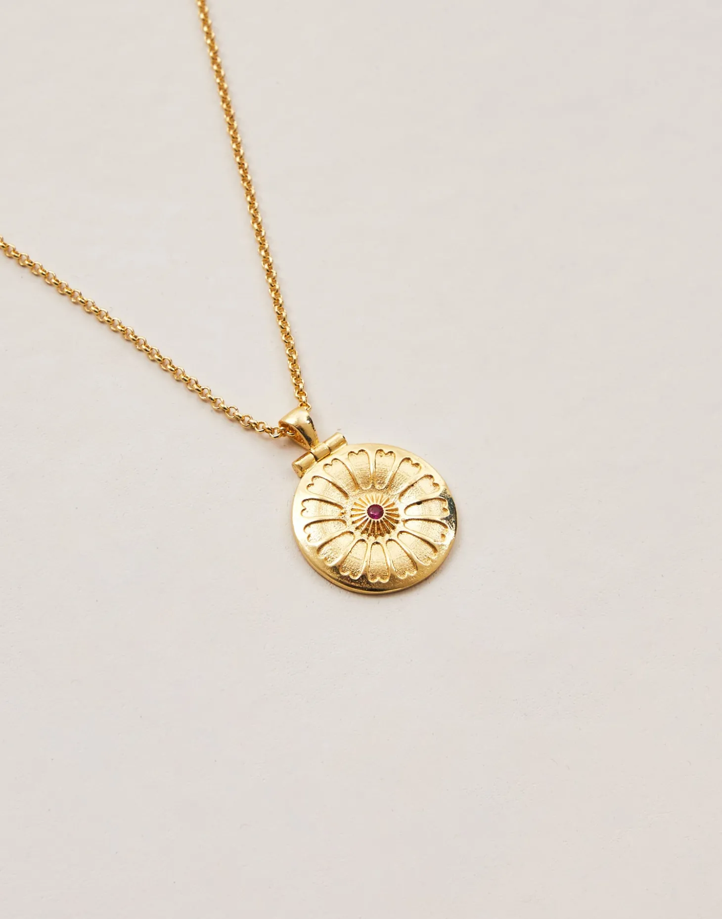 Collar Charm Dorado