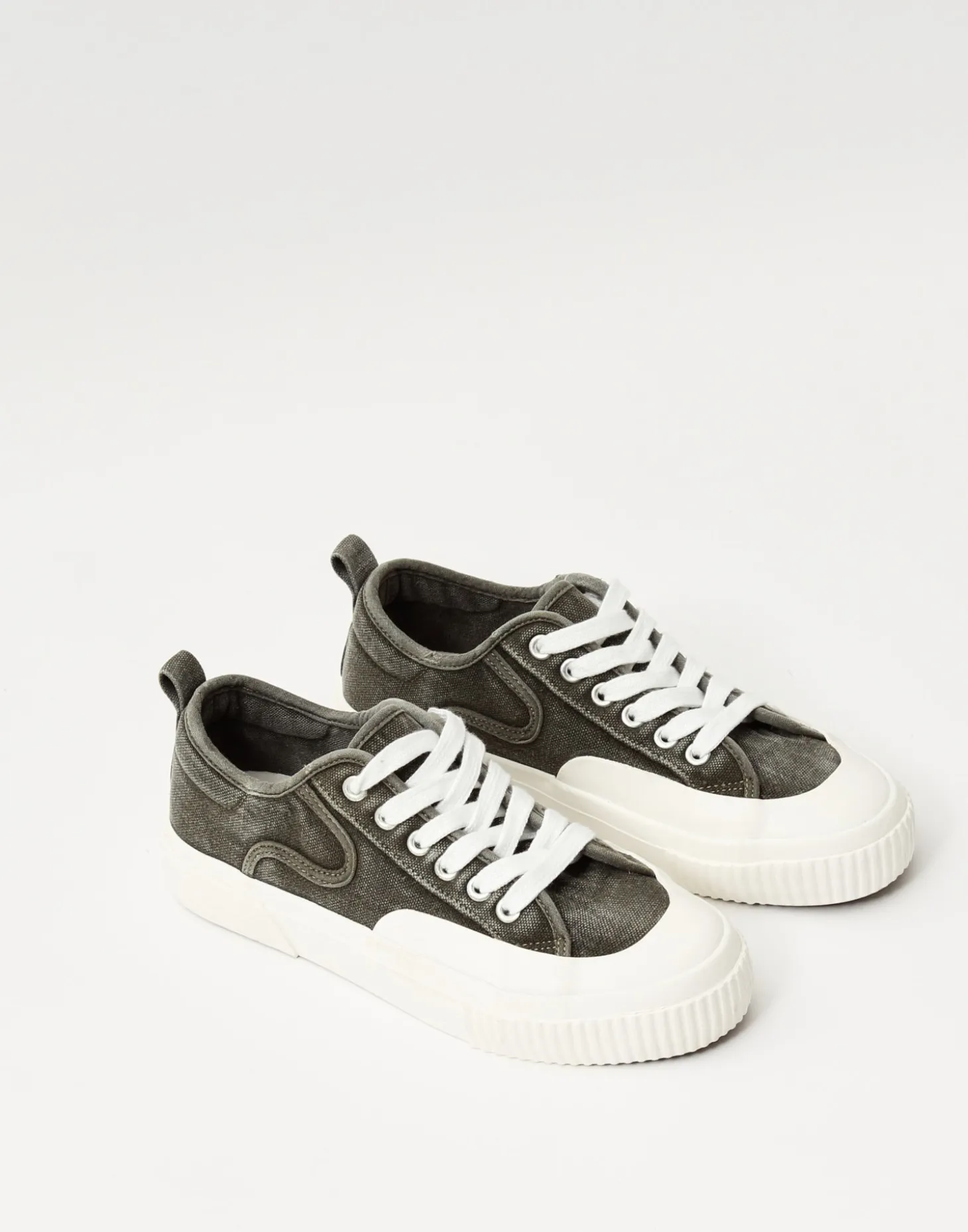 Zapatilla Deportiva Canvas